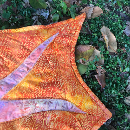 Burnt Orange - Queen Sized Leaf Blanket - Couch Throw - Bed Cover - Picnic Blanket